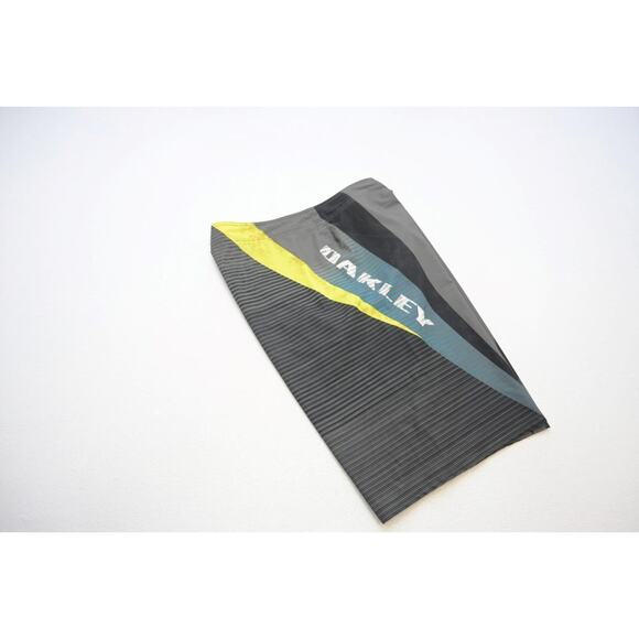 Oakley Board Shorts Stretch Surf Athletic Water Swim Performance Mens Size 36 - Picture 1 of 6